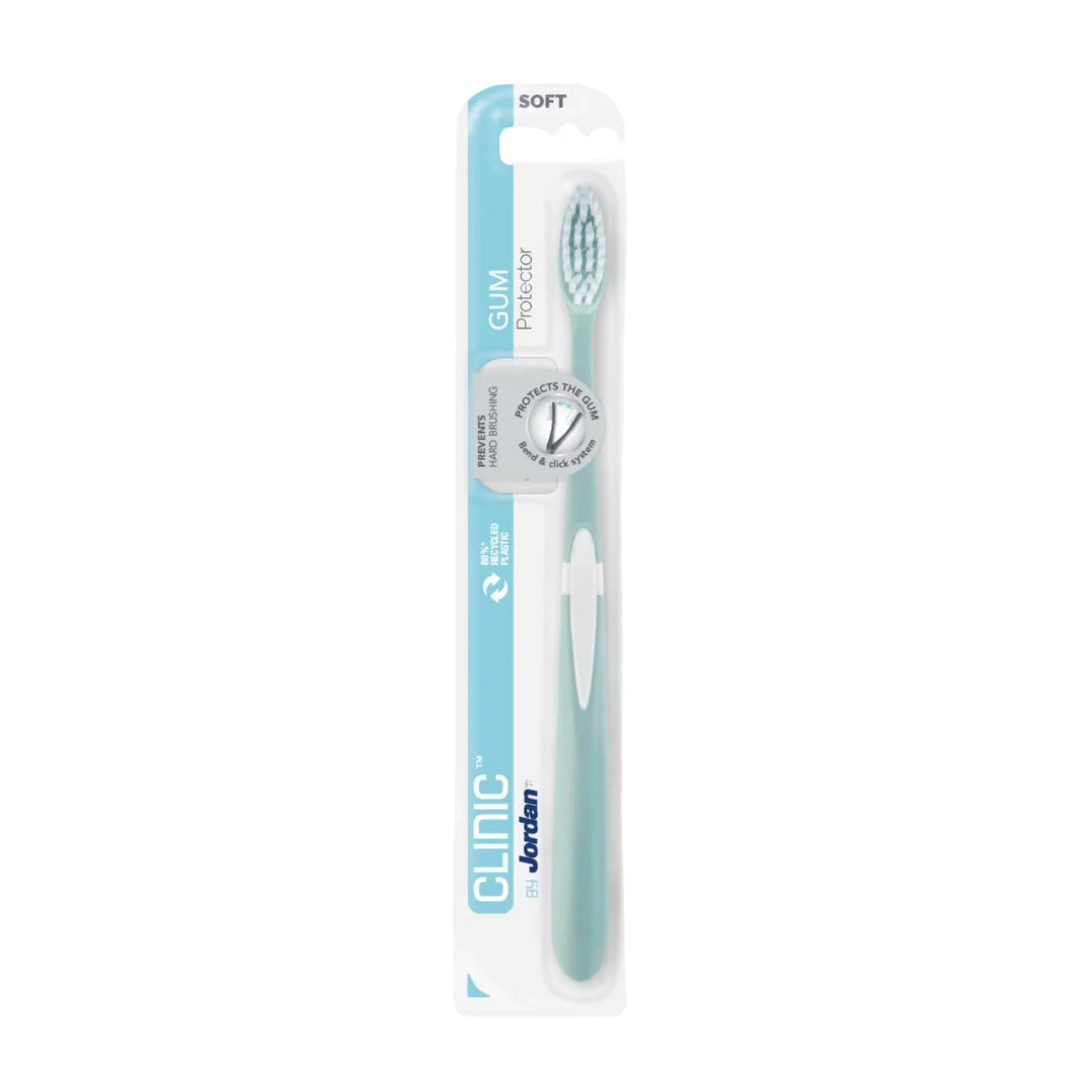 Jordan*  Clinic Gum Protector Soft with Hygienic Cap - Soft